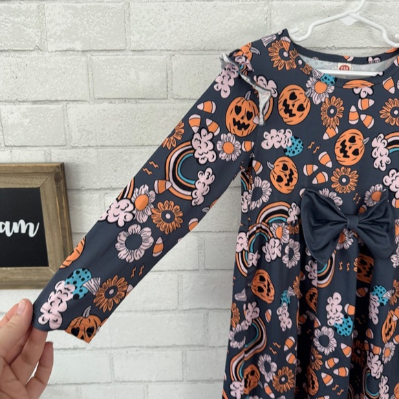 Girl’s Halloween Dress with Bow - Gray and Orange - Picture 4 of 8